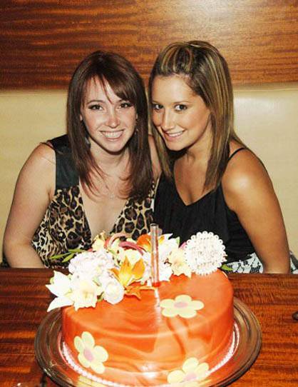 Ashley and Jennifer Tisdale.