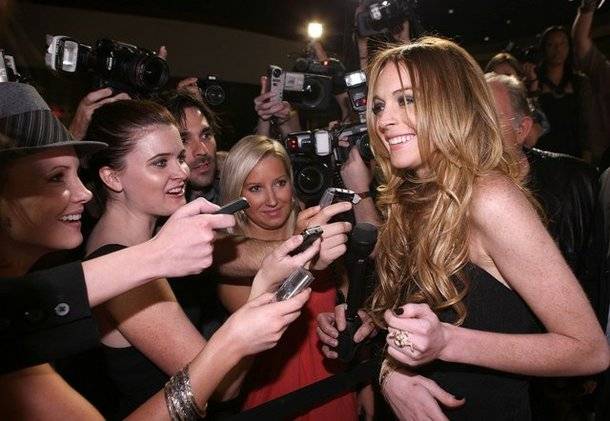 Lindsay Lohan meets the press at Pure.