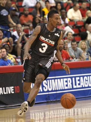A look at Brandon Jennings' debut Friday at the 2009 NBA Summer League in the COX Pavilion.

