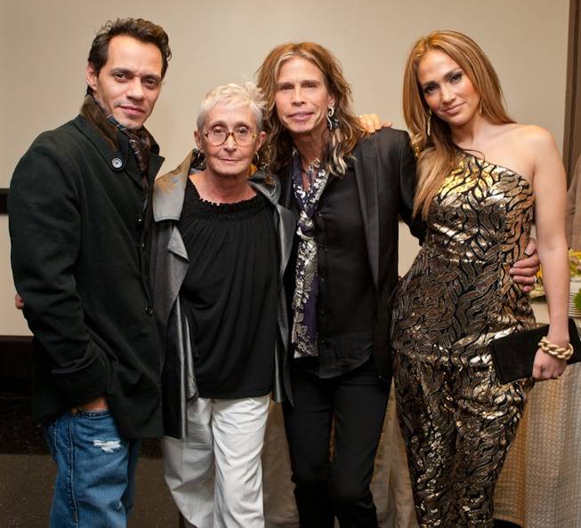 Celebrities at <em>Sinatra: Dance With Me</em> Celebrities at <em>Sinatra: Dance With Me</em>
