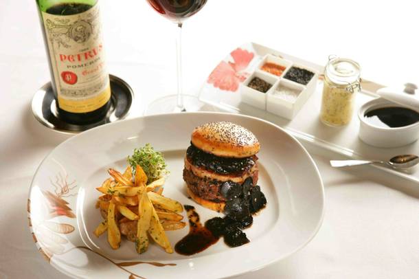 The $5,000 burger. Can't afford it? Don't worry. Keep reading to find out where in Las Vegas to get one that tastes just as good.