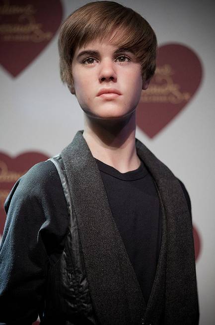 Justin Bieber's wax figure is unveiled at Madame Tussauds in ...