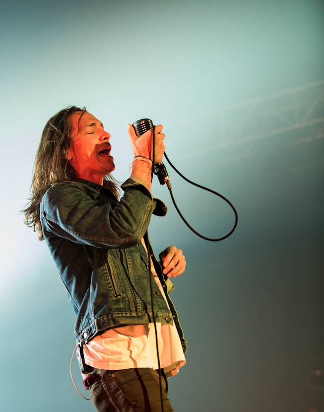 Incubus at HRH's The Joint
