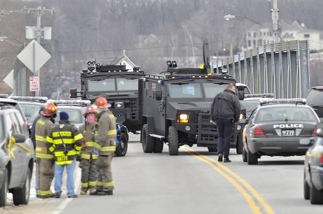Shootout between police, suspect after 2 New York firefighters fatally shot at ...