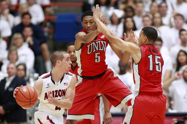Notebook: Dejean-Jones leads Rebels in scoring despite benching