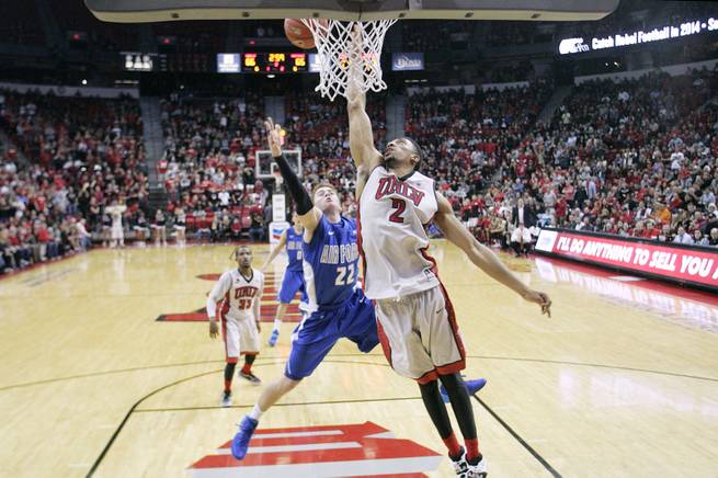 Blog: Seven Rebels reach double-figure scoring in UNLV's 93-67 victory