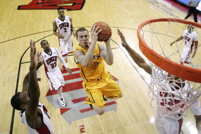 Rebels begin Mountain West tournament run today against Wyoming