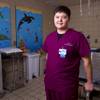 Burn unit volunteer Zachary Ching poses in a pediatric shower room at University Medical Center on Thursday, Jan. 29, 2015. Ching raised money to provide Bluetooth speakers in the unit so patients can listen to their favorite music in their rooms or while undergoing painful dressing changes. Burn unit volunteer Zachary Ching poses in a pediatric shower room at University Medical Center on Thursday, Jan. 29, 2015. Ching raised money to provide Bluetooth speakers in the unit so patients can listen to their favorite music in their rooms or while undergoing painful dressing changes.