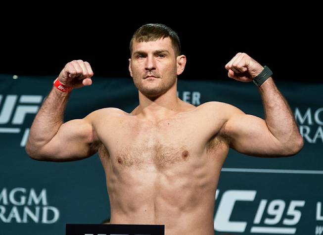 UFC 195 Fighter Weigh Ins UFC 195 Fighter Weigh Ins