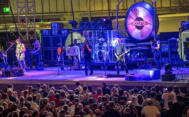 Boston/Dennis DeYoung Boston/Dennis DeYoung