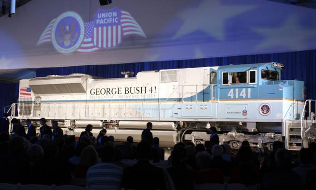 Bush 4141 Train Bush 4141 Train
