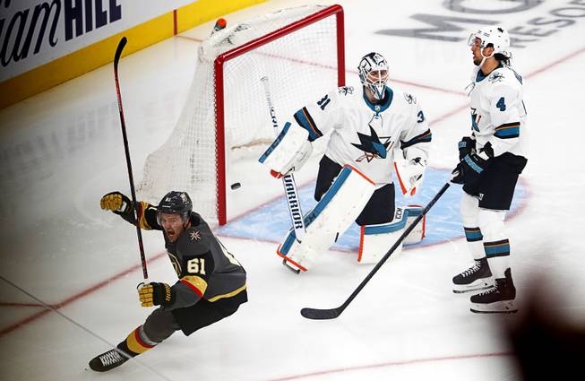0414_sun_VGKSharks03 0414_sun_VGKSharks03