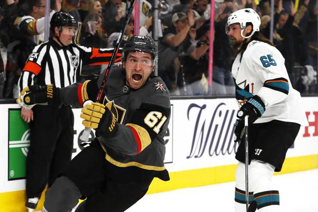 0414_sun_VGKSharks07 0414_sun_VGKSharks07