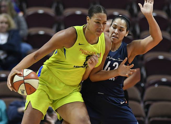 Liz Cambage Liz Cambage