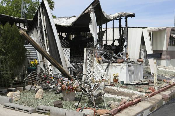 Two men injured in mobile home fire - Las Vegas Sun Newspaper