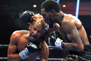 Battle for WBA Title Ends in Draw